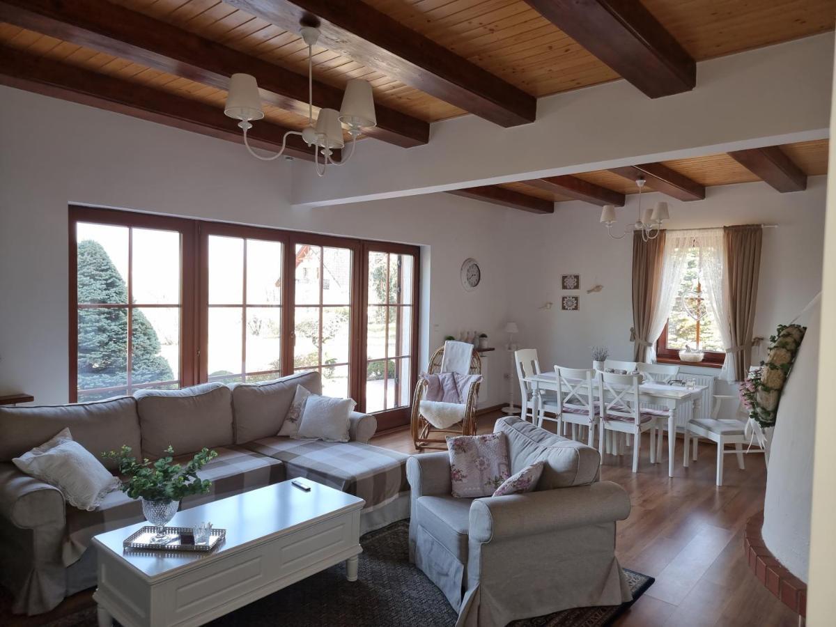 Naszjestwasz Villa Gorki Male  Exteriör bild